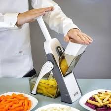 Safe Adjustable Vegetable Cutter